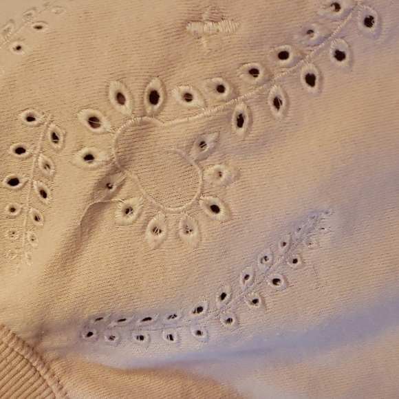H&m Crew Neck Sweatshirt Embroidered Cut-out Design Peach M VGUC - Picture 3 of 11